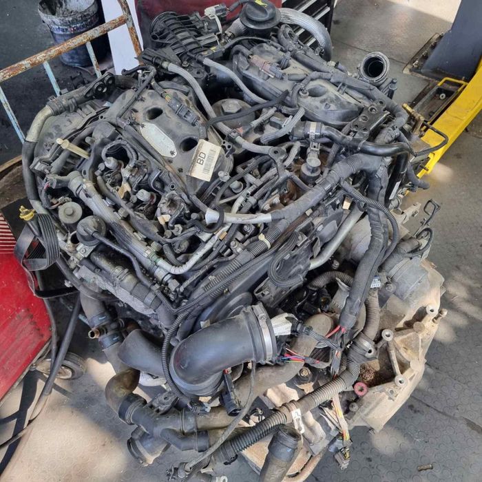 двигател за ц5 х7 3.0D 2011