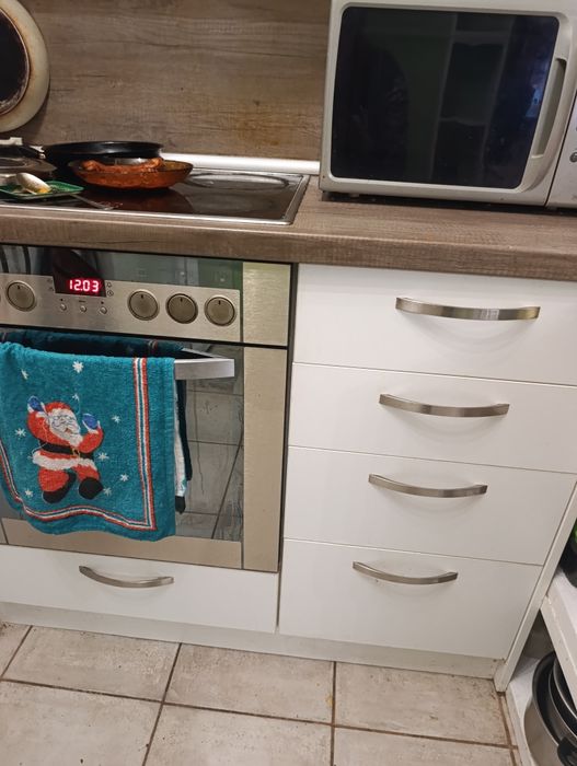 Кухня правена по поръчка