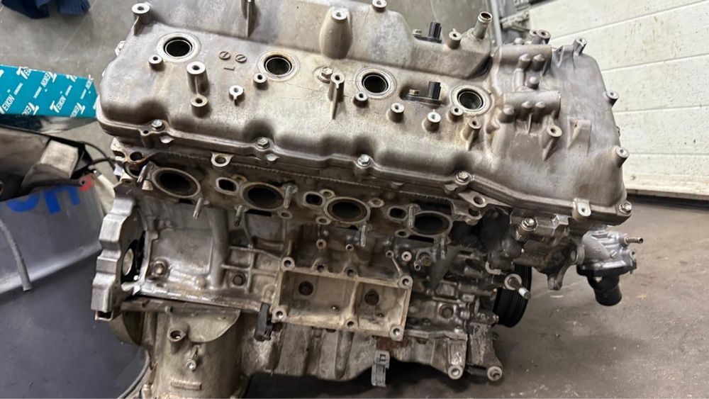 Двигатель V8 4.6 г2013.лэнд крузер200.