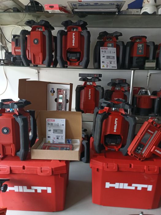 Laser rotativ Hilti nou in cutie de transport.