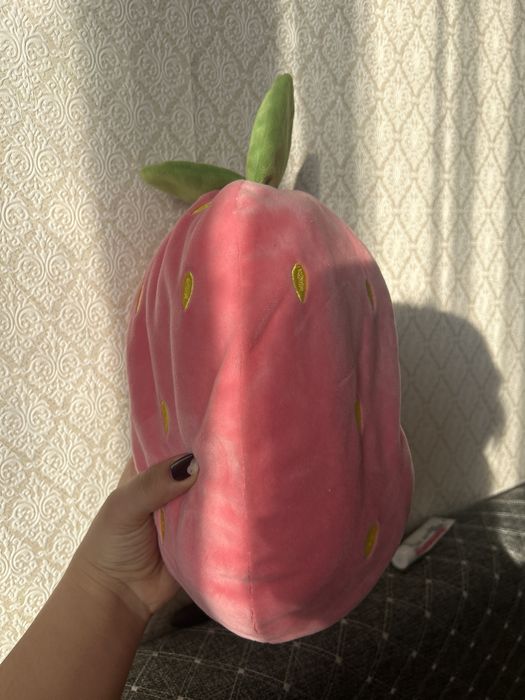 Игрушка кролик клубника