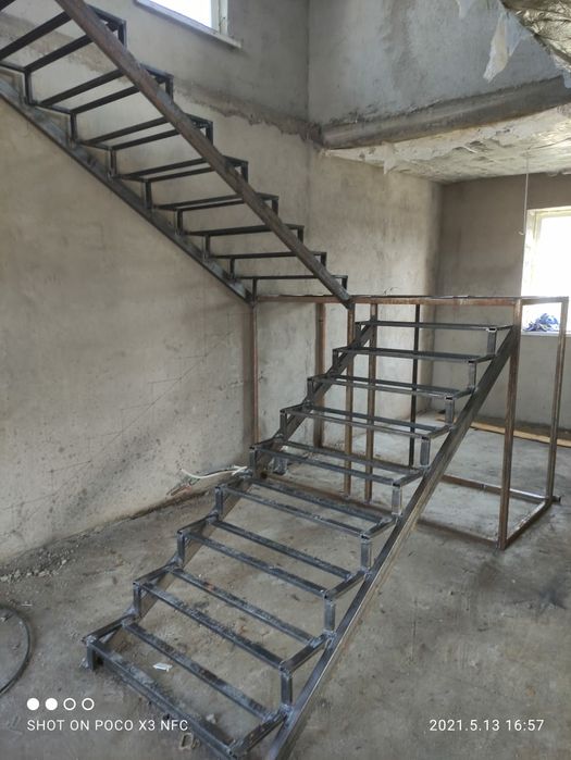 Лестница каркас обшивка