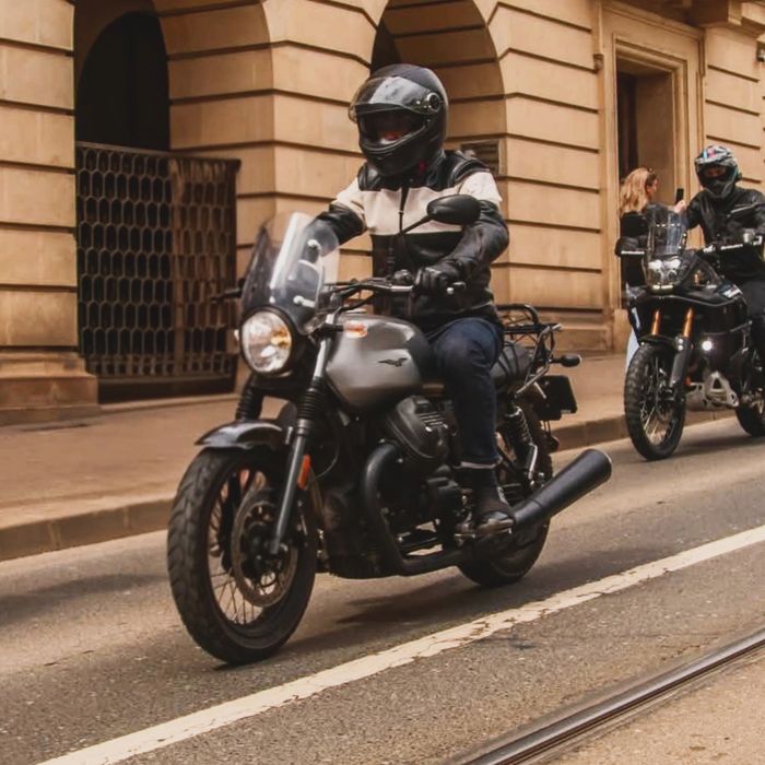 Moto Guzzi V7 III Rough 2020
