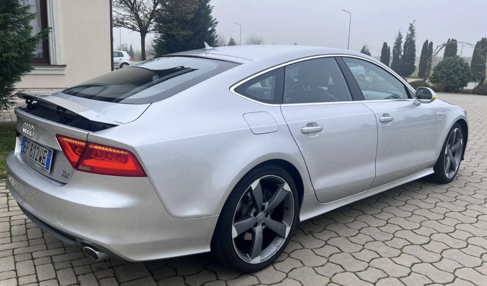 Usa / portiera stanga / dreapta Audi A7 echipata / dezechipata culoare LA7W