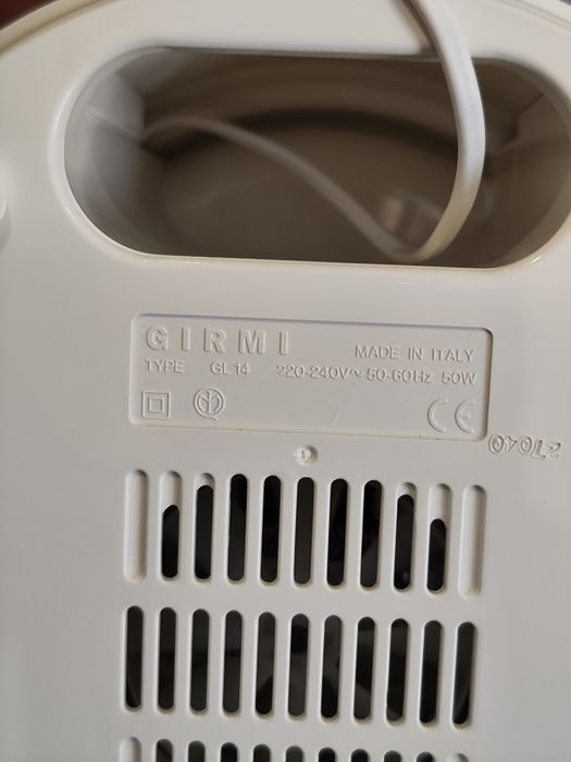 Продам мороженицу Girmi GL14
