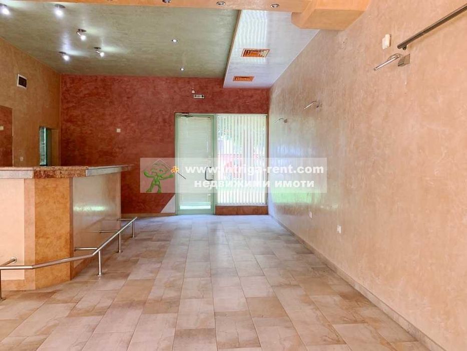 Дава се под наем Заведение в Хасково, Македонски - 77 кв.м за 459 € - Снимка #1