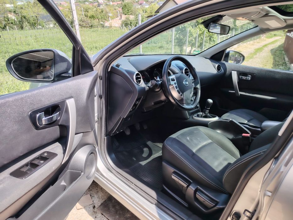 ** Nissan Qashqai 7 locuri 1.5 diesel **