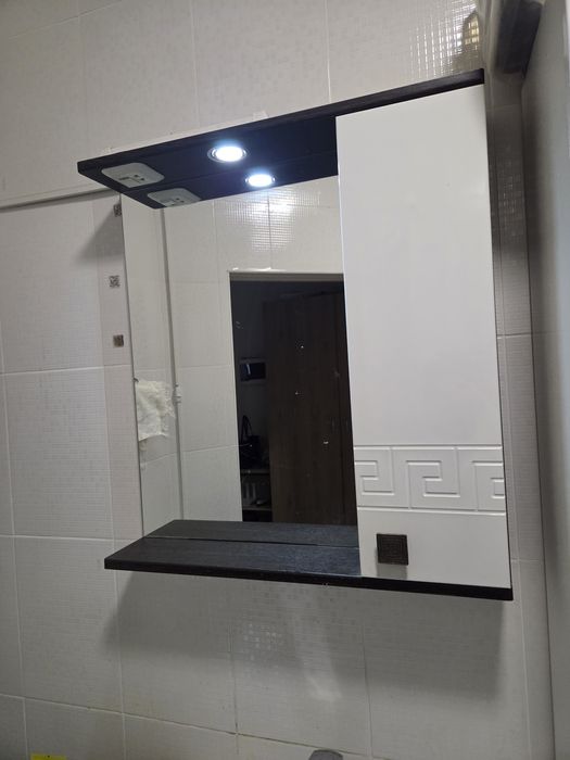 Раковина, тумба, зеркало и пенал