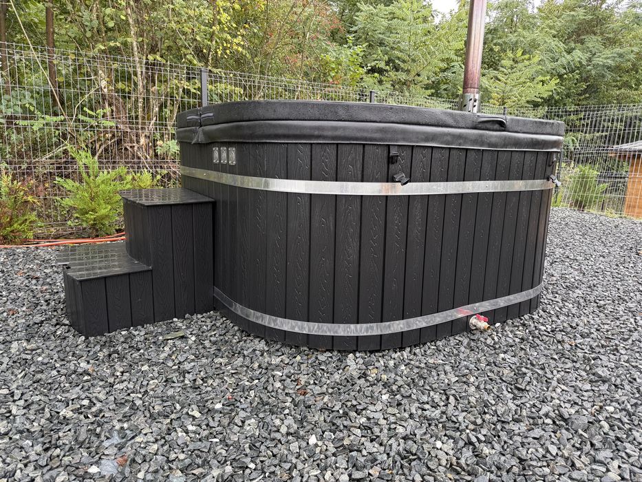 Ciubar  jacuzzi Hidromasaj Aero Masaj 8-10 peroane , acrilic