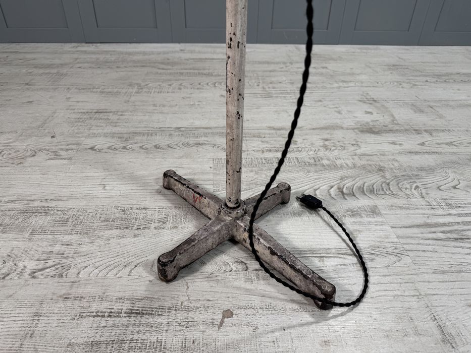 Лампион в индустриален стил - фар от танк Р398