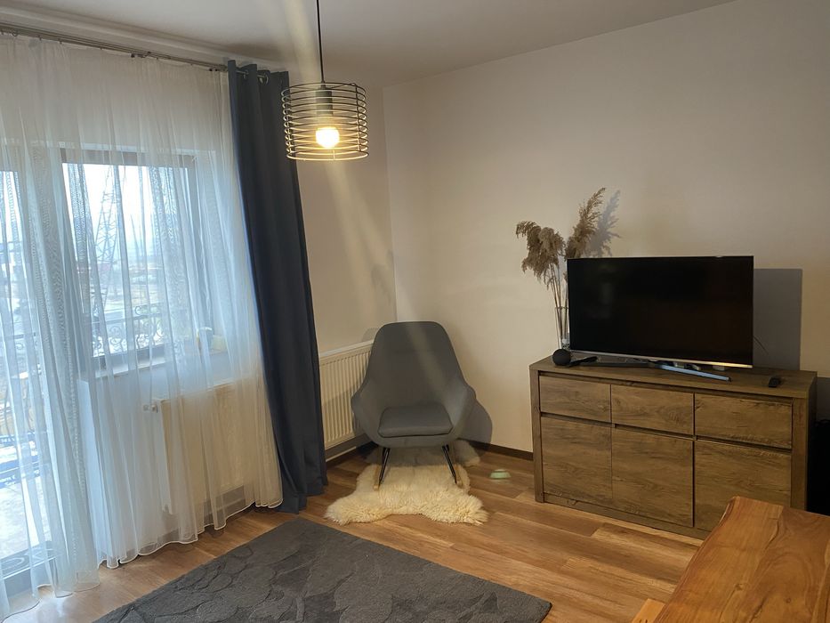 Vand apartament 2cam 50m2 + 2 balcoane (2019)