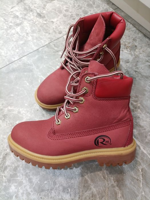 Ботинки          .