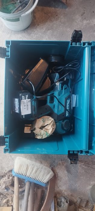 Пистолет за връзване на арматура Makita DTR181 ZJ