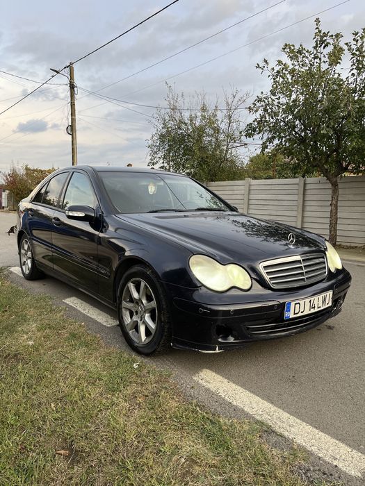 MERCEDES-BENZ C-Class 2004 — imagine 2