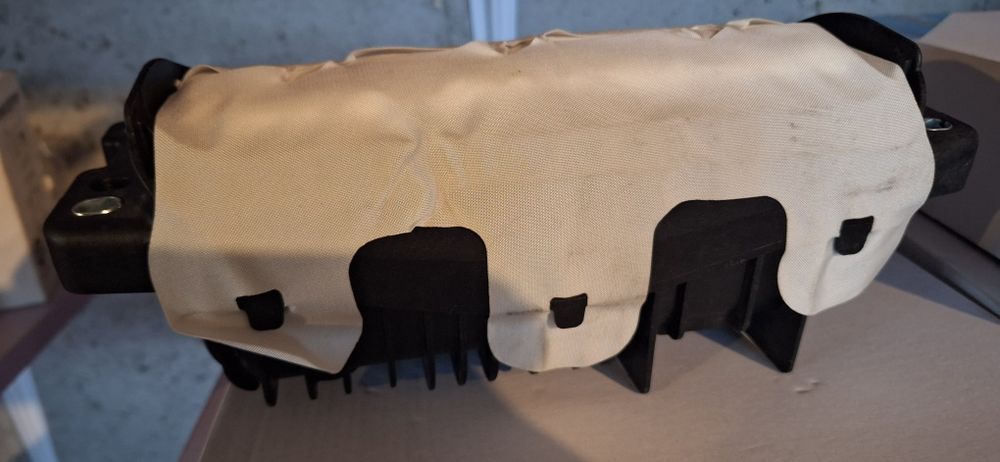 Аербег audi Q3  пасажерски