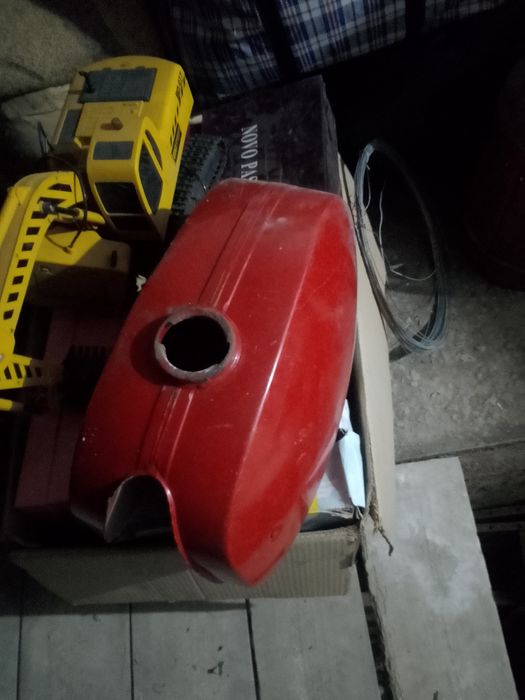 Срочно продам!   Бензобак от Явы. 634