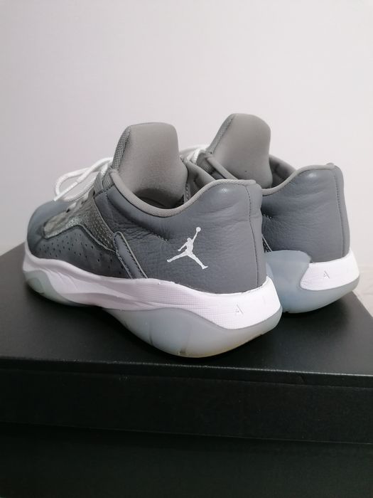 Vând Jordan 11 retro low