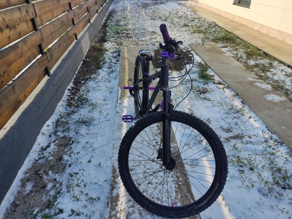 Vând bicicleta Dirt jumper