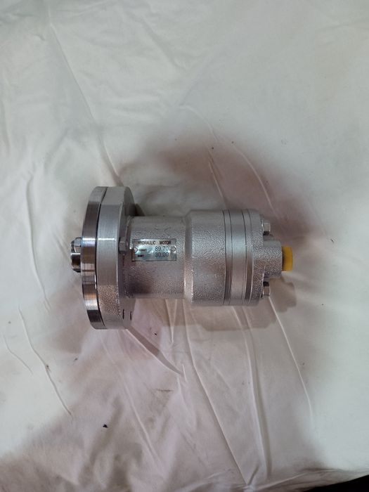 Гидромотор поворота КМУ unic URU30