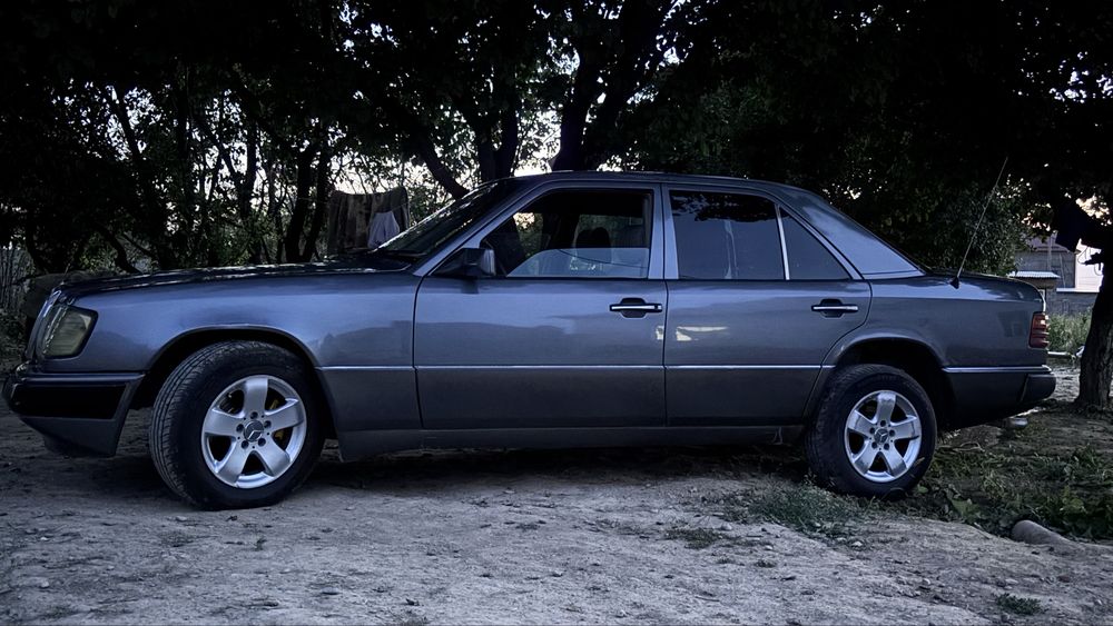 Mercedes Benz w124 E200 Туркестан