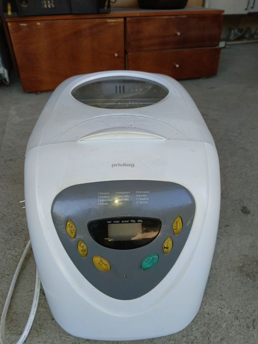 Хлебопечка в хорошем состоянии