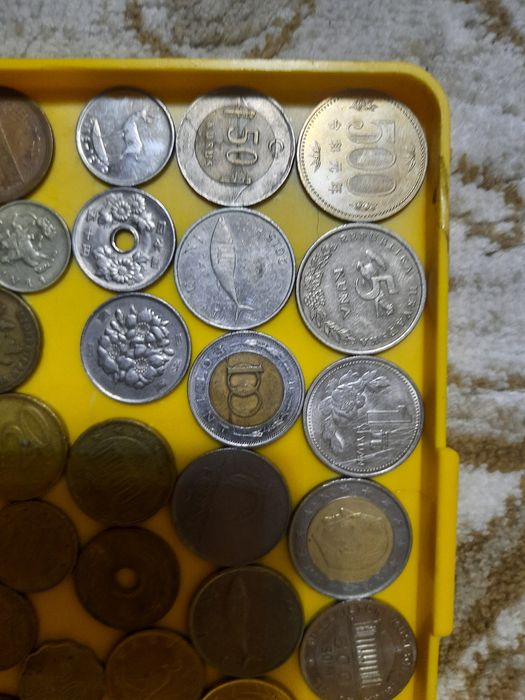 Продам деньги разных  зарубежных стран