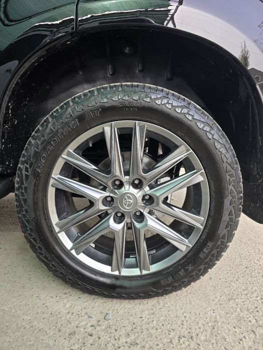 Комплект дисков баллонов на lexus, land crusier prado