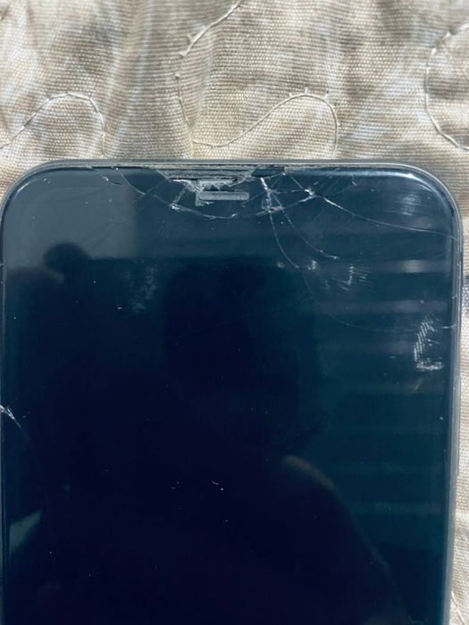 Продам аайфон 11