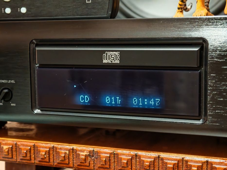 Denon DCD-510AE. O piesă rară, de top. CD/CD-R/CD-RW/MP3/WMA. Ca nou. Preț fix !