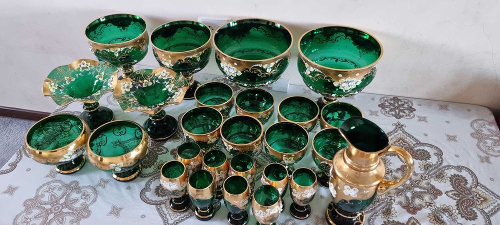 Набор богемской посуды