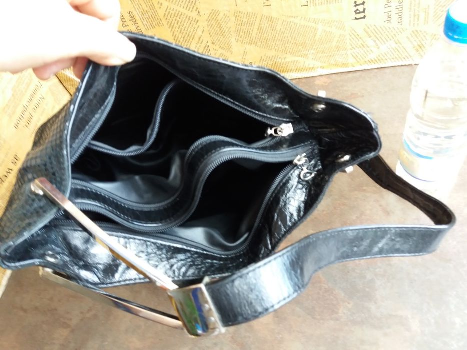 дамска чанта среден размер черна кожена чанта-естествена кожа