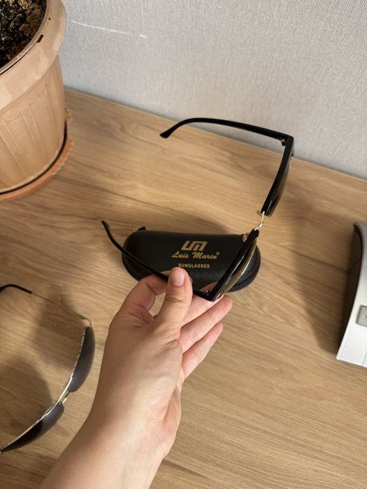 Очки солцезащитные