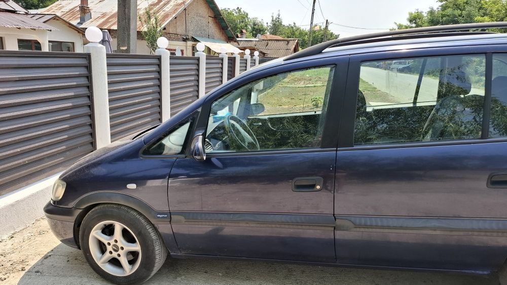 Vând Opel zafira 2.0 disel