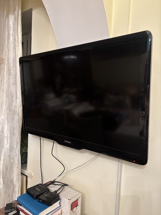 Продам телевизор Philips