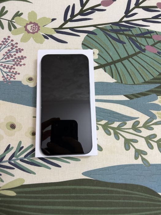 срочно продам iphone 13