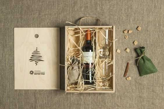 Деревянные подарочные коробки на заказ