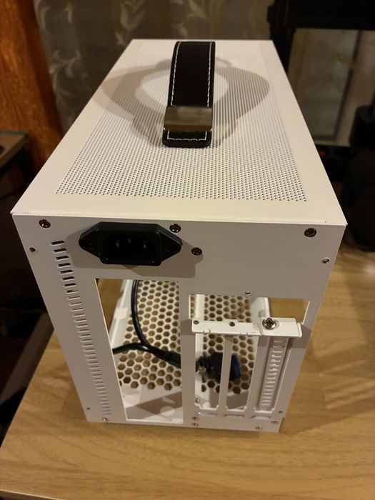 Carcasa PC SFF ITX Shiny Snake S400 V2 / Kxrors S400 / Minineo S400