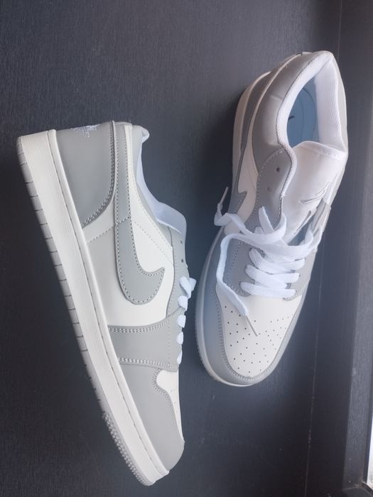 Кроссовки Nike новые