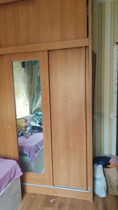 Продается шифоньер 3 отдела,комод