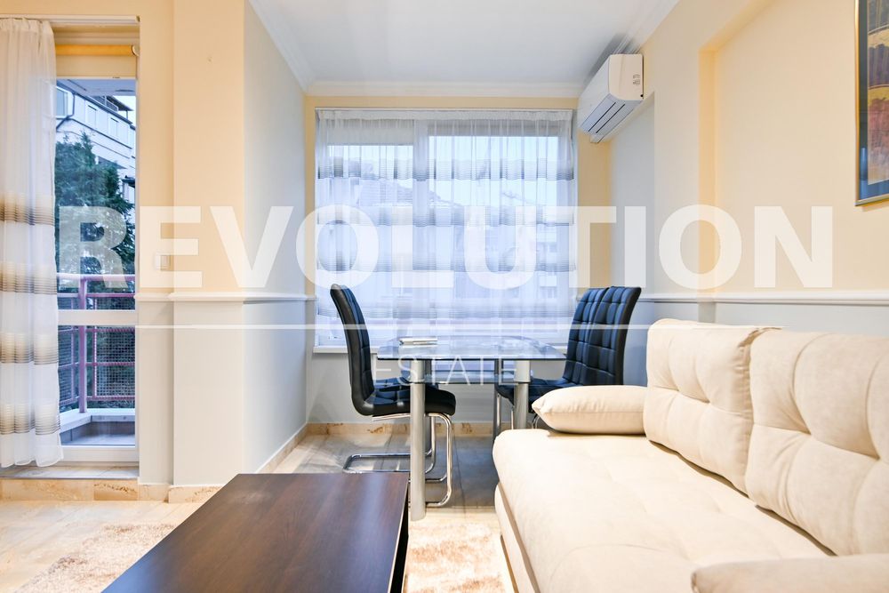 Дава се под наем Тристаен апартамент в София, Хладилника - 96 кв.м за 900 € - Снимка #3