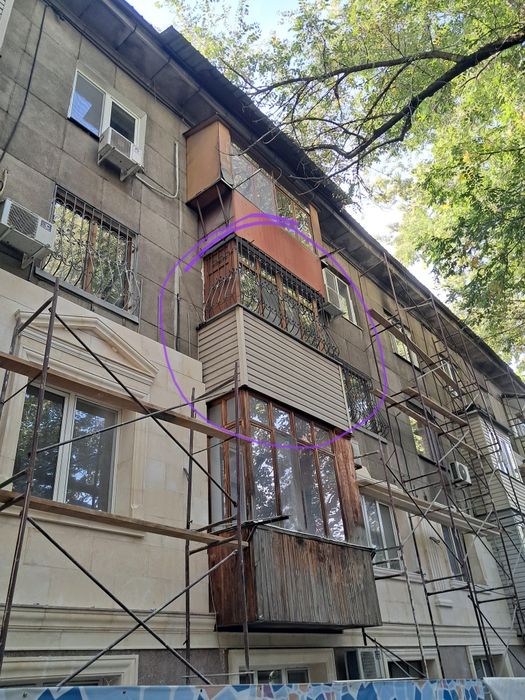 Продам полное остекление балкона