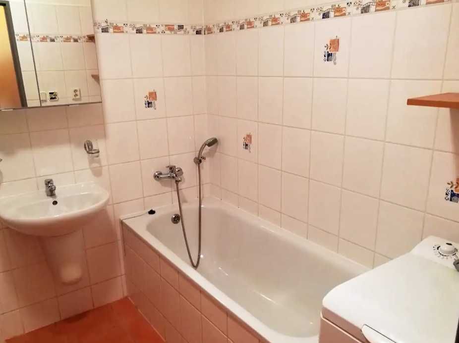 Дава се под наем Двустаен апартамент в Пловдив, Южен - 60 кв.м за 255 € - Снимка #2