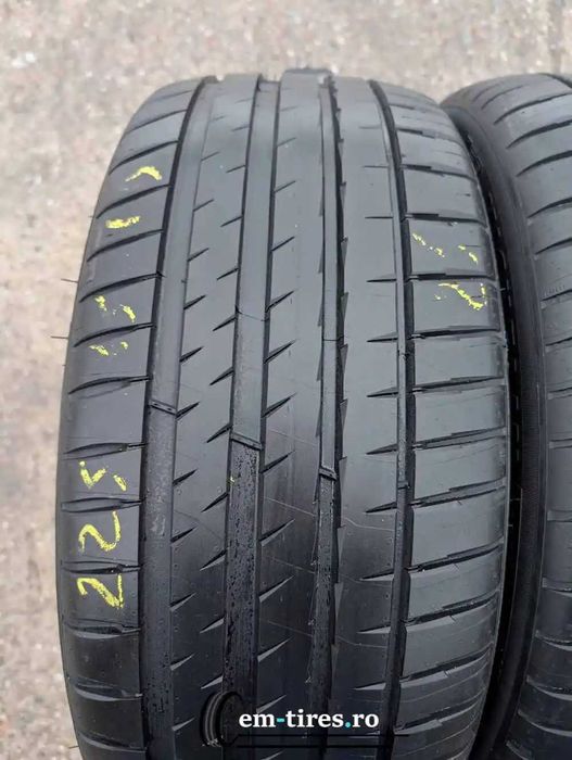 SET 2 Anvelope Vara 225/45 R19 MICHELIN Pilot Sport 4 96W