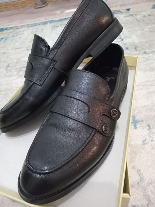 Продам мужские туфли размер 42