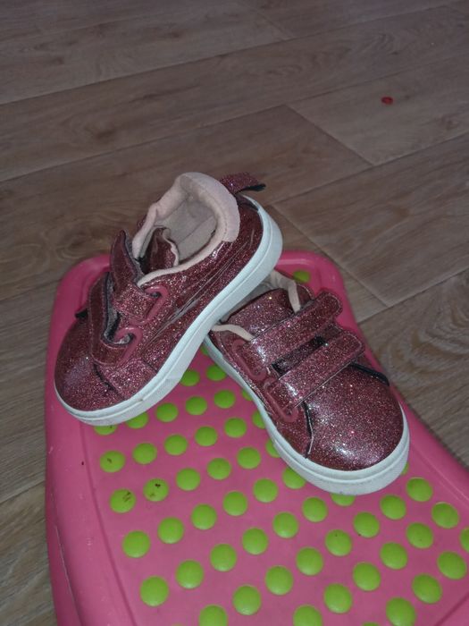 Обувки за момче момиче и дете