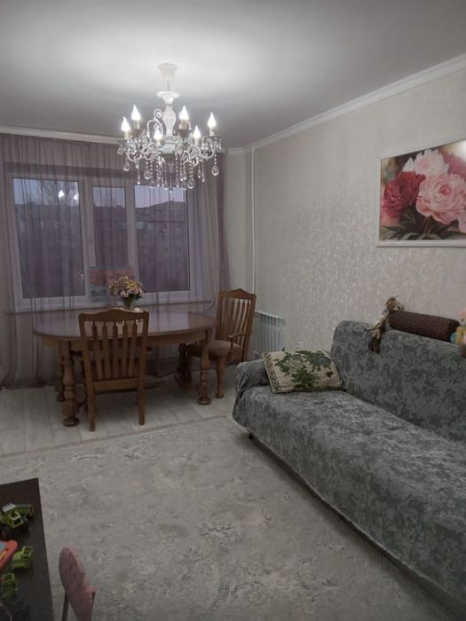Продам квартиру 4 мкр.