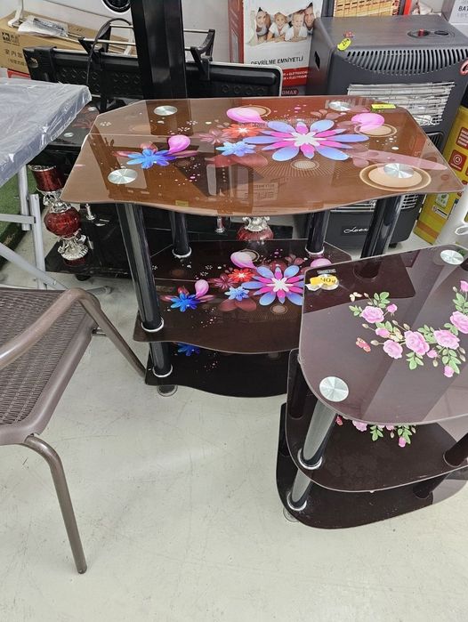 Маса стъклена различни мосели