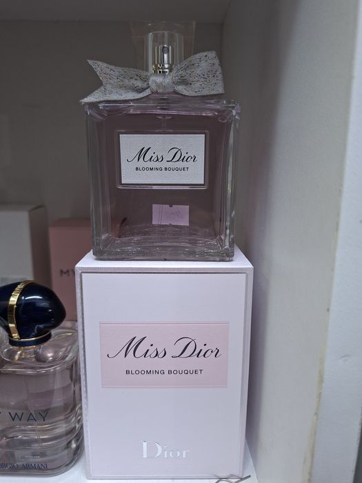 Оригинал miss Dior blooming bouquet