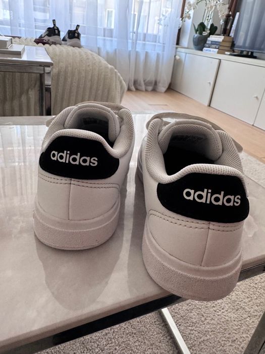 Adidas детски маратонки размер 30
