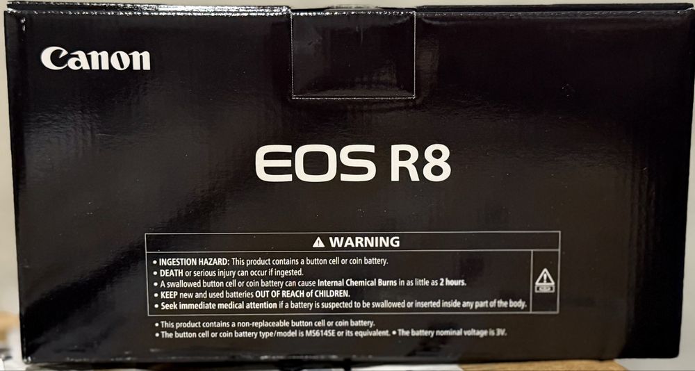 НОВО!!! Безогледален фотоапарат Canon - EOS R8, 24.2MPx, Black + Батерия LP-E17